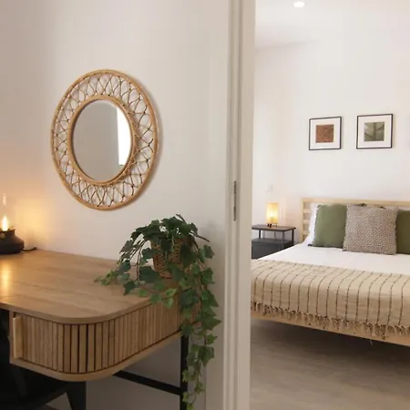 2-bdr Duplex Townhouse, *