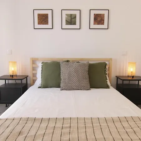 2-bdr Duplex Townhouse, * Faro
