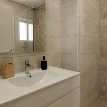 2-bdr Duplex Townhouse,