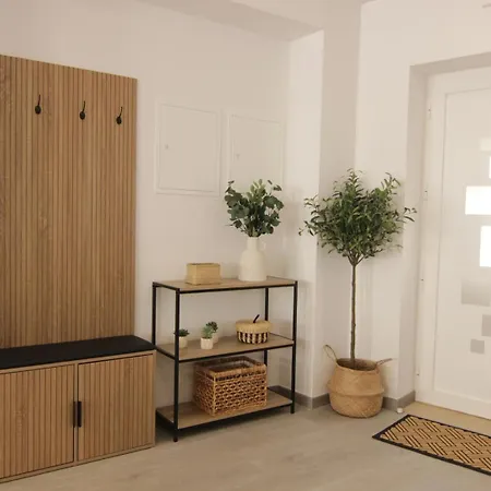 2-bdr Duplex Townhouse, * Faro