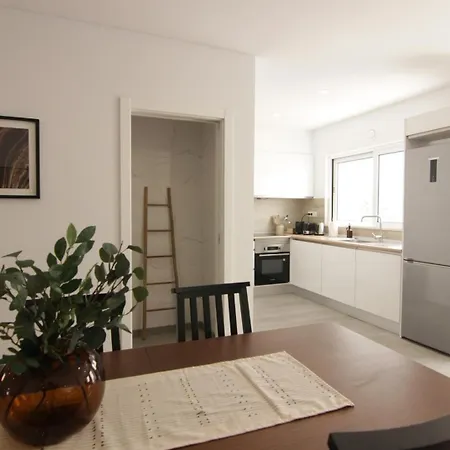 2-bdr Duplex Townhouse, Appartement Faro
