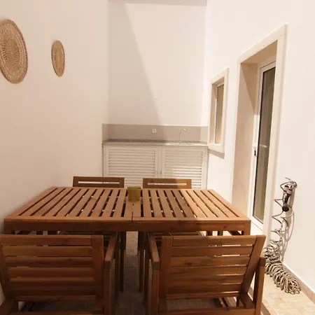 2-bdr Duplex Townhouse, Faro