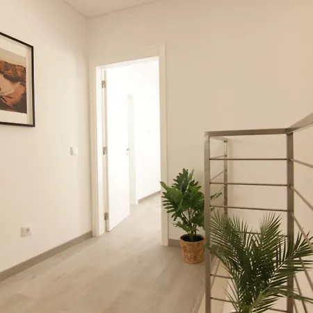 Appartement 2-bdr Duplex Townhouse, *